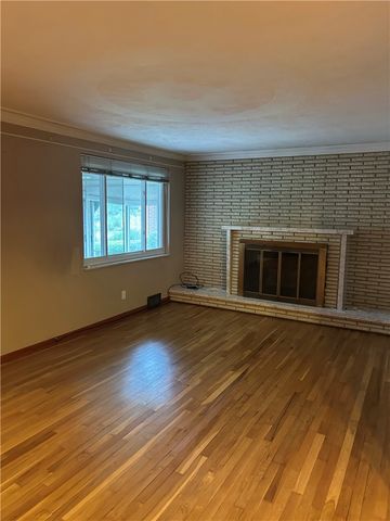 700 Filmore Rd, Forest Hills Boro, PA 15221
