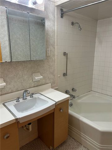 700 Filmore Rd, Forest Hills Boro, PA 15221