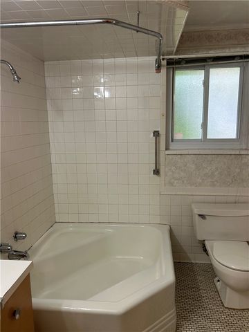 700 Filmore Rd, Forest Hills Boro, PA 15221
