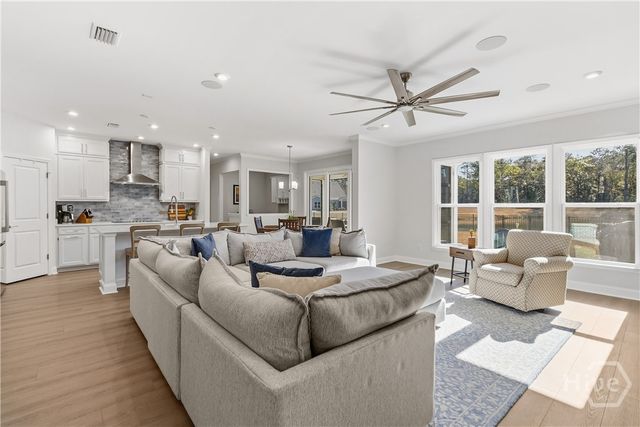 109 Sandy Bend Drive, Richmond Hill, GA 31324