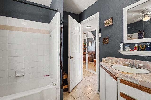 322 Hillcroft Drive, Weatherford, TX 76087