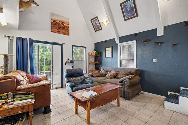 322 Hillcroft Drive, Weatherford, TX 76087