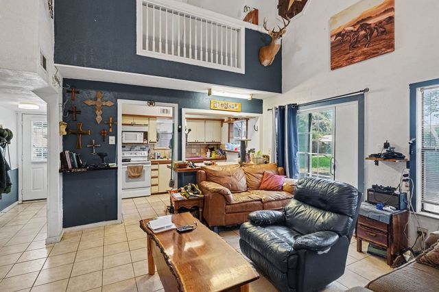 322 Hillcroft Drive, Weatherford, TX 76087