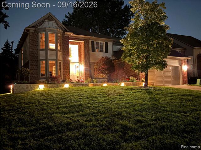 3332 Empire Drive, Rochester Hills, MI 48309