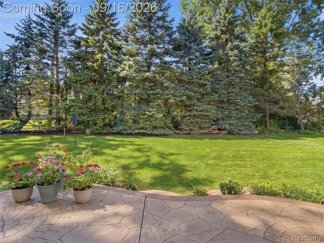 3332 Empire Drive, Rochester Hills, MI 48309