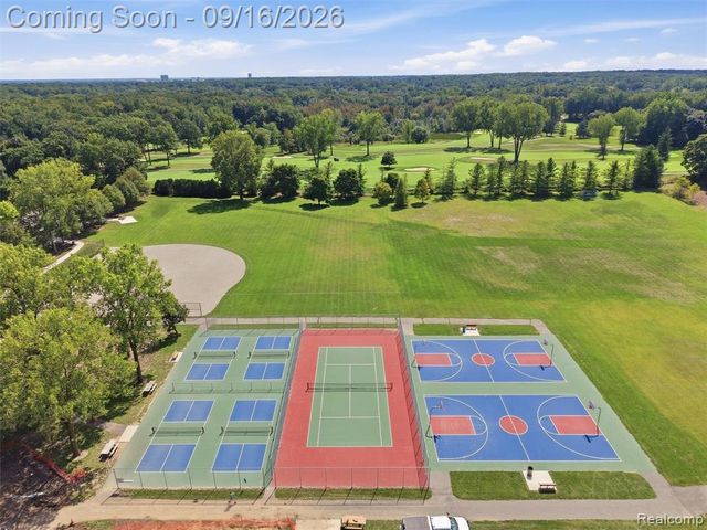 3332 Empire Drive, Rochester Hills, MI 48309