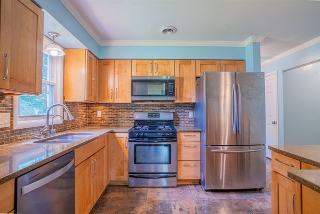 3814 Rockwood Drive, Kalamazoo, MI 49004