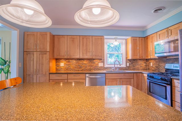 3814 Rockwood Drive, Kalamazoo, MI 49004