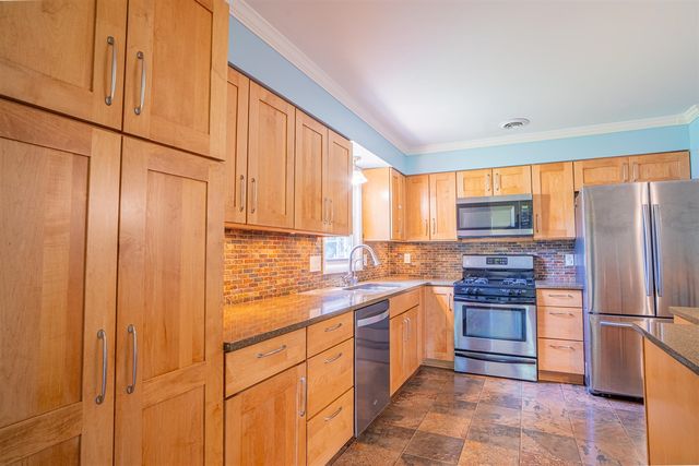 3814 Rockwood Drive, Kalamazoo, MI 49004