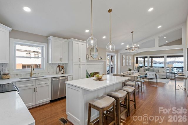 3272 Bass Drive, Sherrills Ford, NC 28673