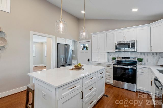 3272 Bass Drive, Sherrills Ford, NC 28673