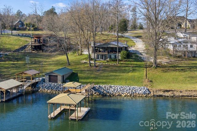 3272 Bass Drive, Sherrills Ford, NC 28673