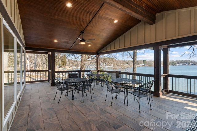 3272 Bass Drive, Sherrills Ford, NC 28673