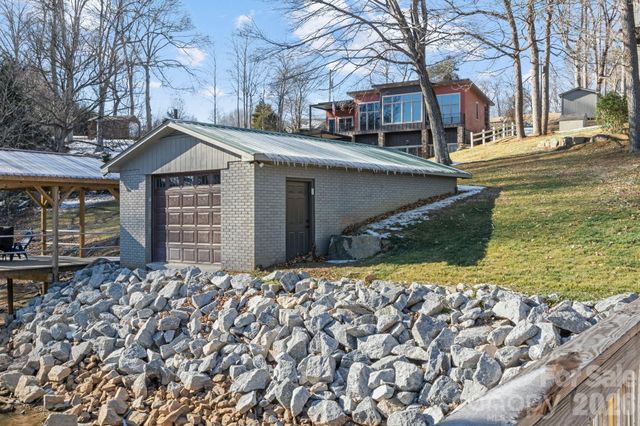 3272 Bass Drive, Sherrills Ford, NC 28673