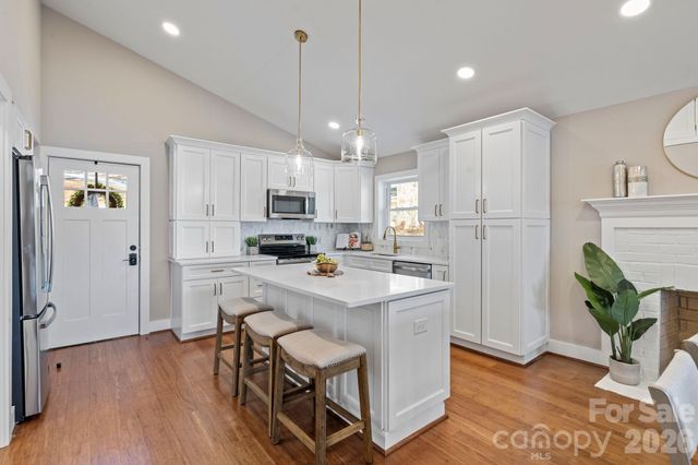 3272 Bass Drive, Sherrills Ford, NC 28673