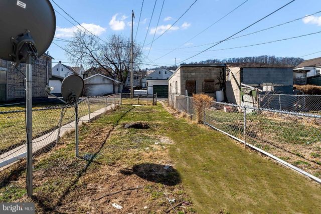 143 PANNEBAKER AVE, Lewistown, PA 17044