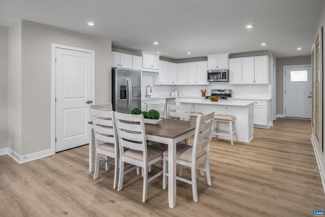 401C LAZY BRANCH LN, Keswick, VA 22947