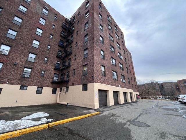 2534 Union Street 2F, Flushing, NY 11354