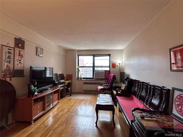 2534 Union Street 2F, Flushing, NY 11354