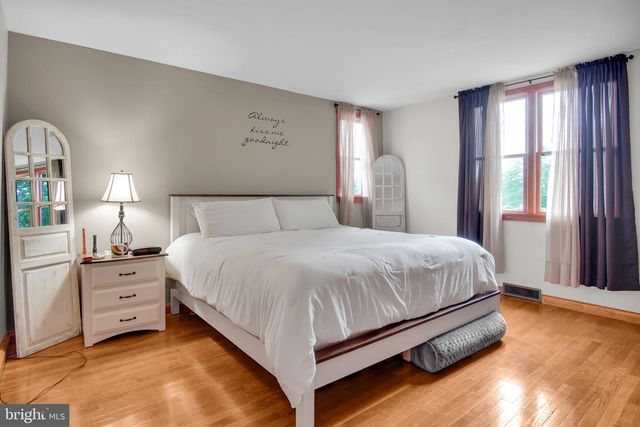 4401 YORK ST, Harrisburg, PA 17111