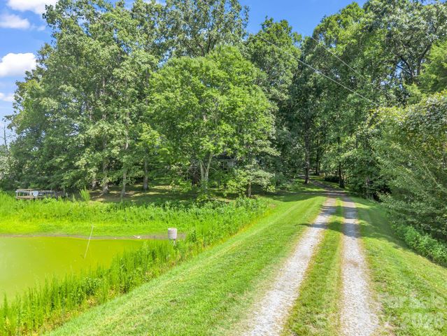 2829 W Stage Coach Trail, Shelby, NC 28150