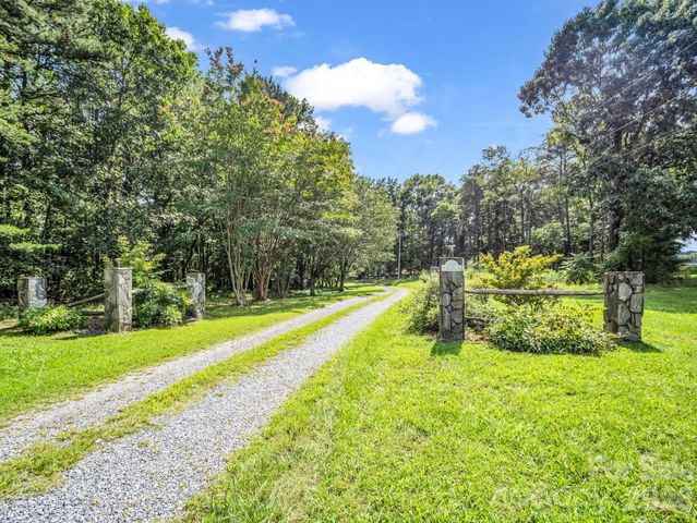 2829 W Stage Coach Trail, Shelby, NC 28150