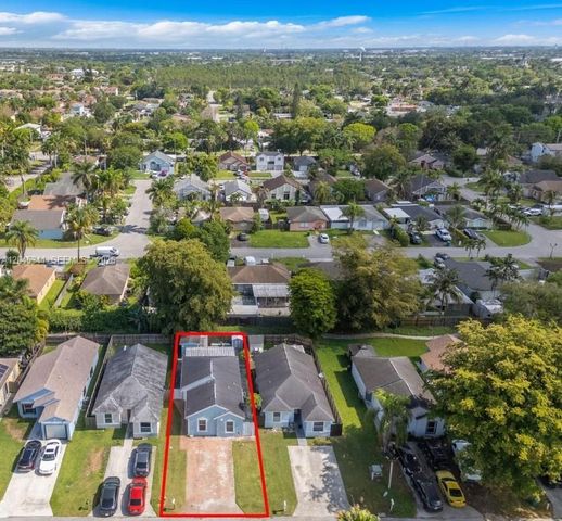 768 SW 9th St, Florida City, FL 33034