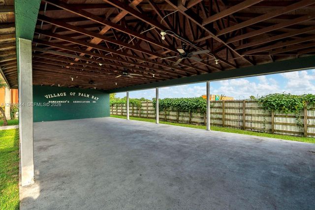 768 SW 9th St, Florida City, FL 33034