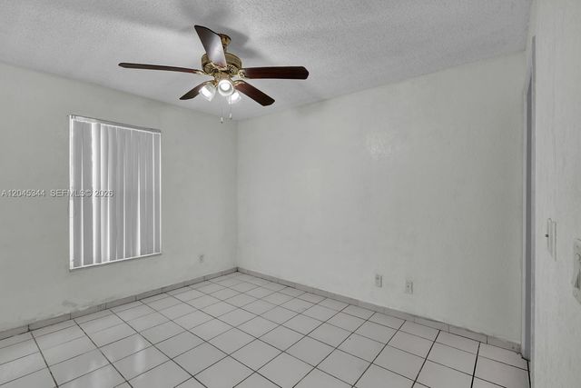 768 SW 9th St, Florida City, FL 33034