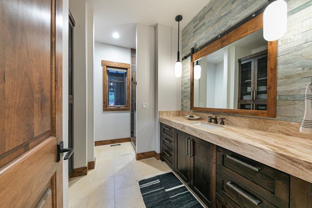 12237 Pete Alvertson Drive, Truckee, CA 96161