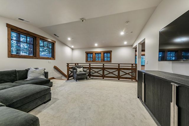 12237 Pete Alvertson Drive, Truckee, CA 96161