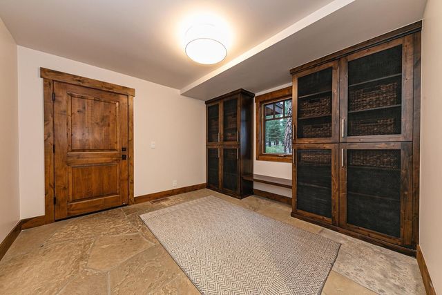 12237 Pete Alvertson Drive, Truckee, CA 96161