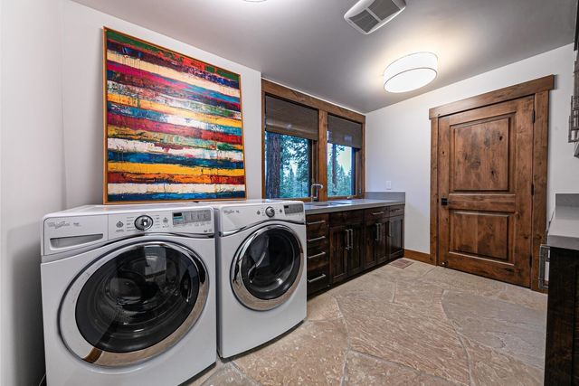 12237 Pete Alvertson Drive, Truckee, CA 96161