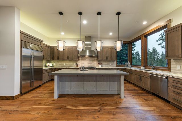 12237 Pete Alvertson Drive, Truckee, CA 96161