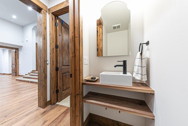 12237 Pete Alvertson Drive, Truckee, CA 96161