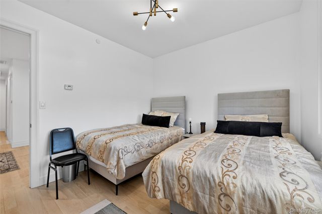 27 Ellish Parkway 202, Spring Valley, NY 10977