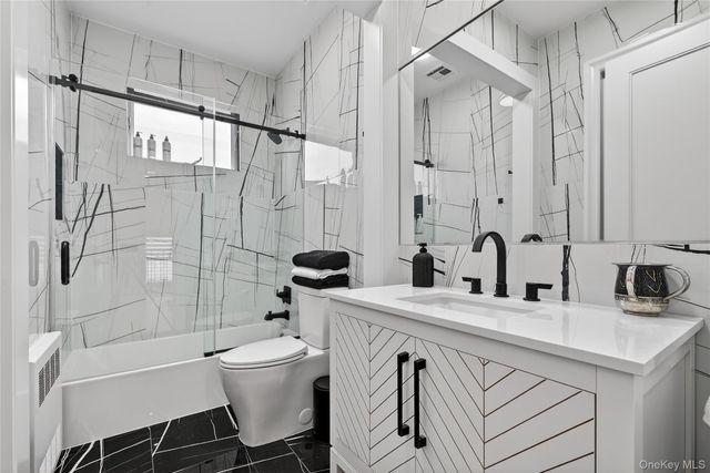 27 Ellish Parkway 202, Spring Valley, NY 10977