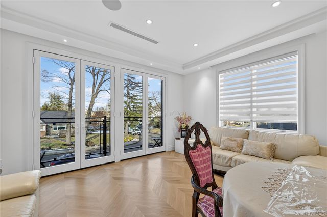 27 Ellish Parkway 202, Spring Valley, NY 10977