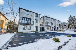 27 Ellish Parkway 202, Spring Valley, NY 10977