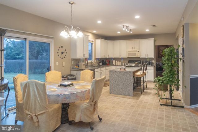 430 W COUNTRY CLUB DR, Westampton, NJ 08060