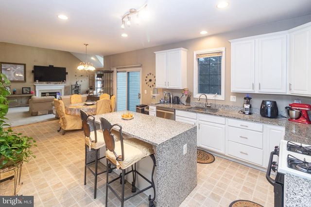 430 W COUNTRY CLUB DR, Westampton, NJ 08060