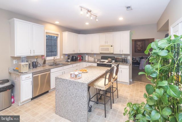 430 W COUNTRY CLUB DR, Westampton, NJ 08060