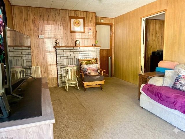 3235 Wellingford Drive, High Point, NC 27265