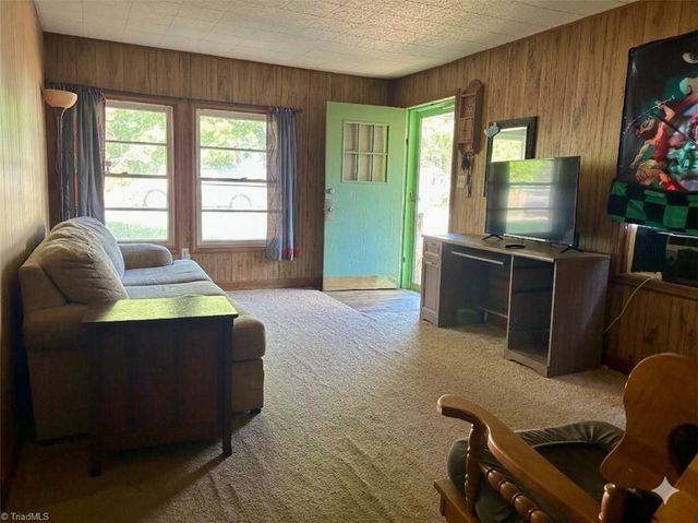 3235 Wellingford Drive, High Point, NC 27265