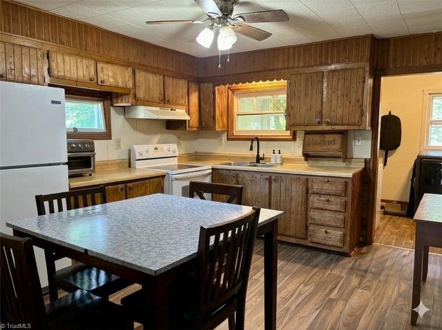3235 Wellingford Drive, High Point, NC 27265