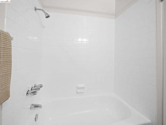 14521 Doolittle Dr, San Leandro, CA 94577