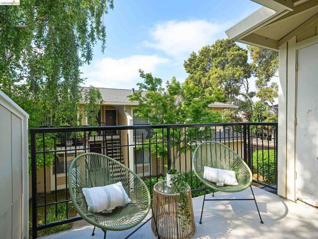 14521 Doolittle Dr, San Leandro, CA 94577