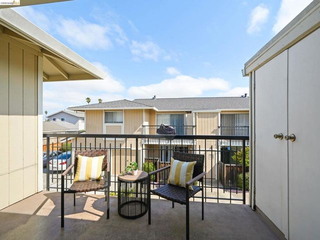 14521 Doolittle Dr, San Leandro, CA 94577