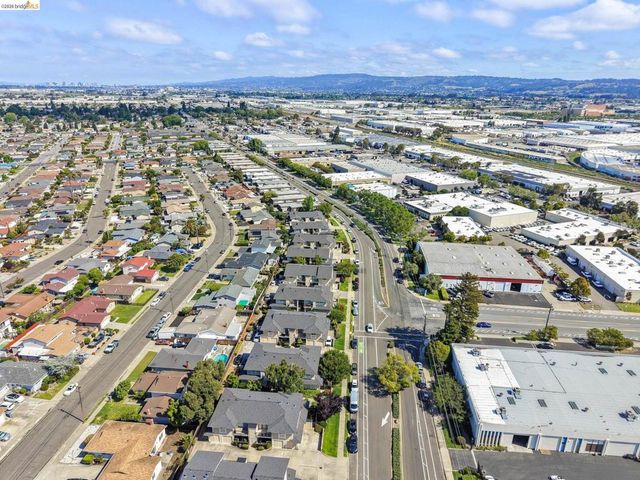 14521 Doolittle Dr, San Leandro, CA 94577