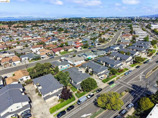 14521 Doolittle Dr, San Leandro, CA 94577